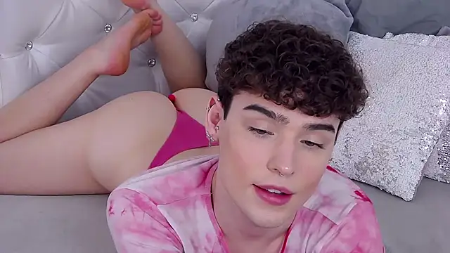 RobbyCharming's Webcam Show