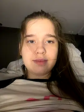 HornyGirlH's Live Sex Cam Show